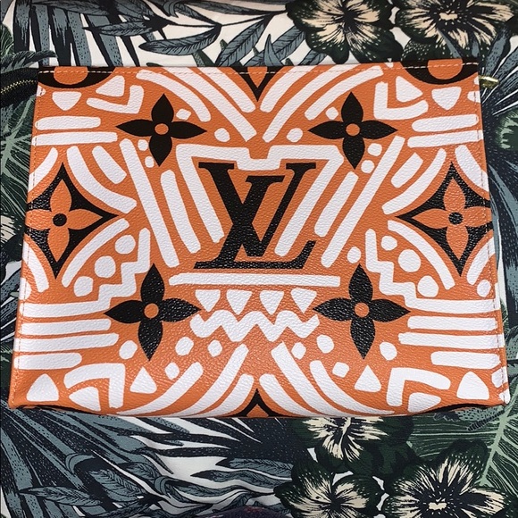 Louis Vuitton Crafty Toiletry 26 - Picture 2 of 16